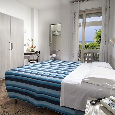 Metropol Hotel 3*